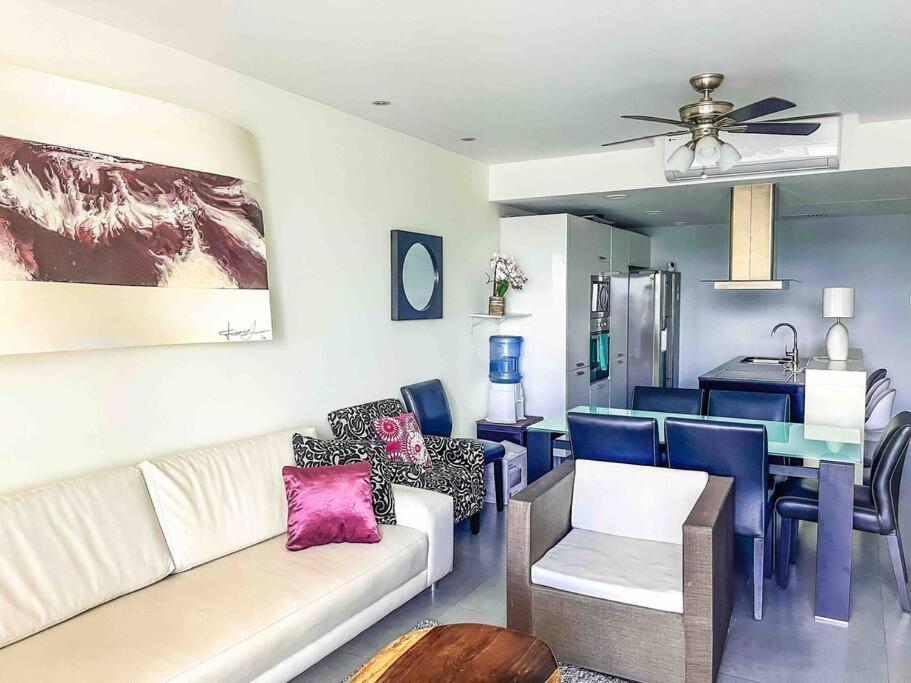 Ph Golf And Sea/huele A Mar, Se Ve El Golf Apartment