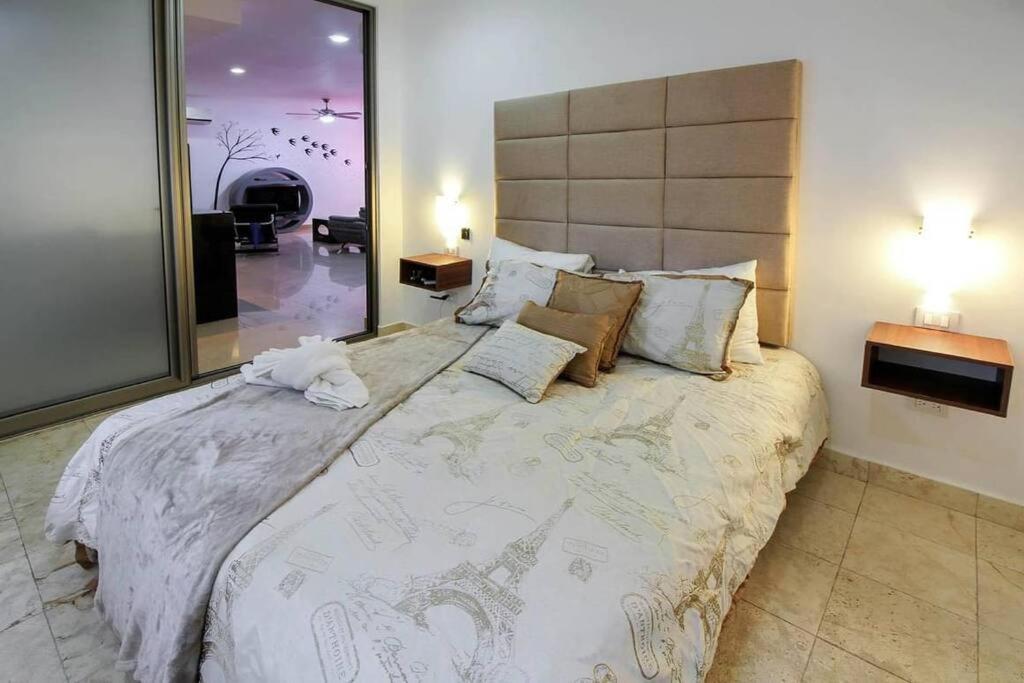 Modern 2 Bdr, 3 Minutes Walk From The Beach, Central Location! Apartment Playa del Carmen