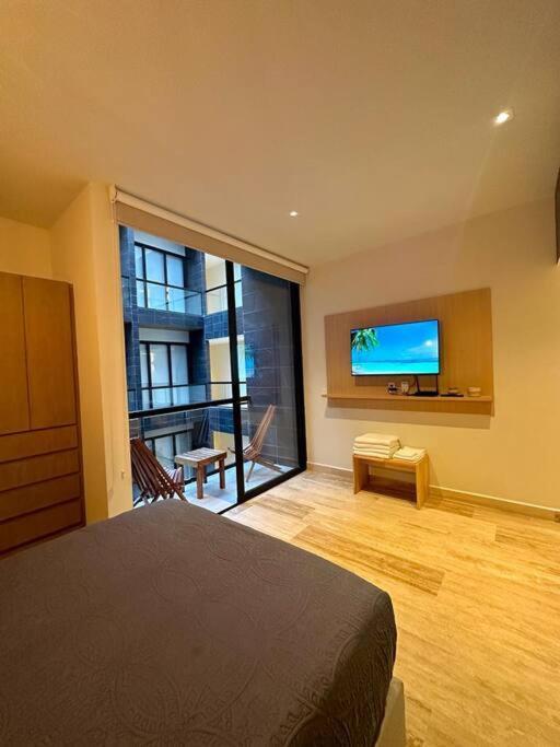 New Pool View Cozy / Jacuzzi, Gym & Pool Playa del Carmen