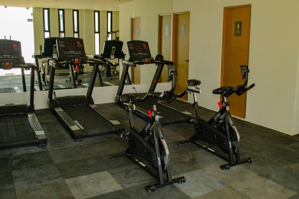 New Pool View Cozy / Jacuzzi, Gym & Pool Apartamento *