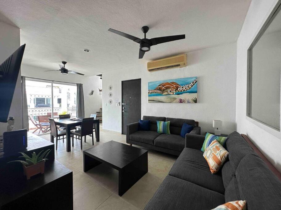 Appartement G302 - Perfectly Located Penthouse With Heated Pool! *