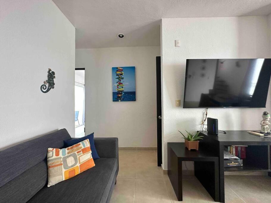 G302 - Perfectly Located Penthouse With Heated Pool! Appartement Playa del Carmen