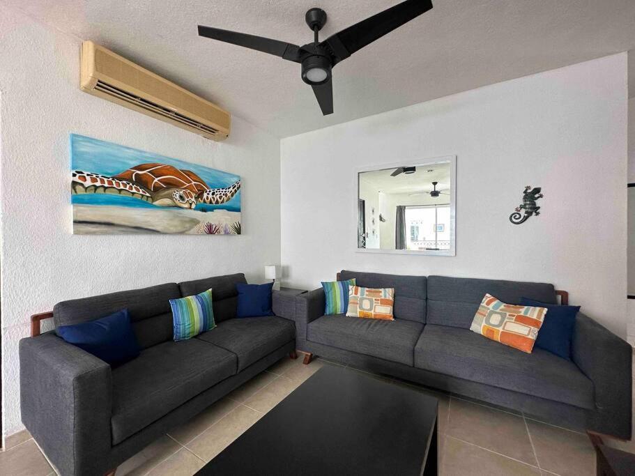 G302 - Perfectly Located Penthouse With Heated Pool! Playa del Carmen
