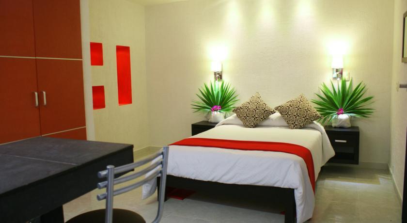 Maya Turquesa Hotel