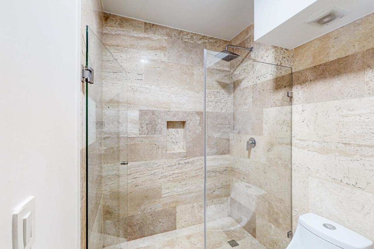 Menesse Midtown 2 Unit 208 Hotel