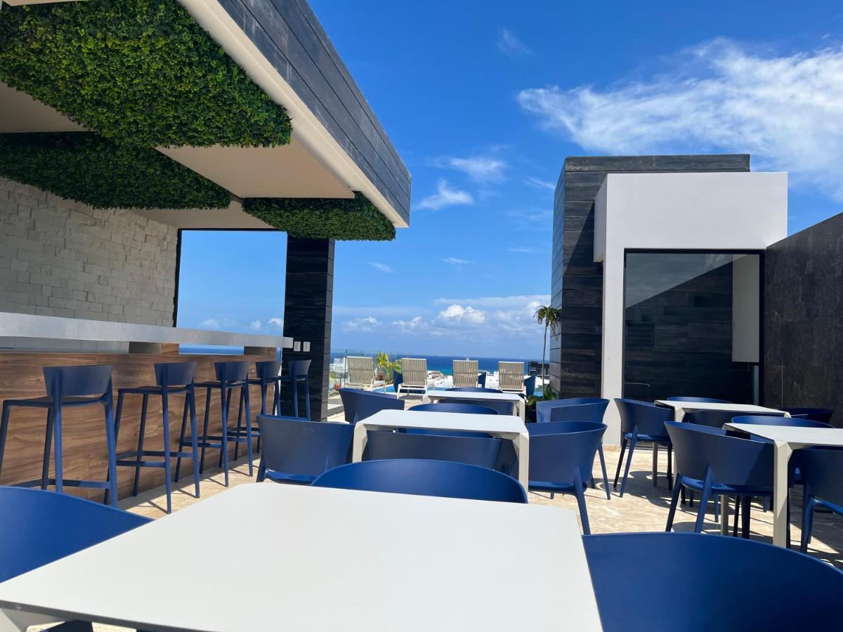 Menesse Midtown 2 206 Y 209 Apartment