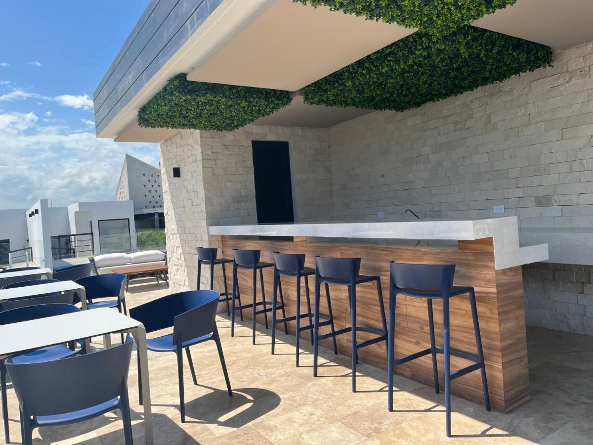 Menesse Midtown 2 206 Y 209 Apartment *