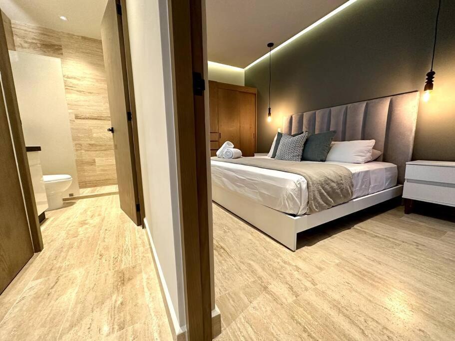 Modern Loft With Rooftop Pool & Gym By Solmar Apartment