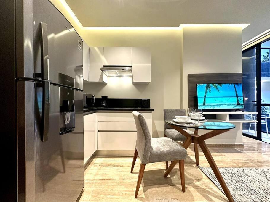 Apartment Modern Loft With Rooftop Pool & Gym By Solmar