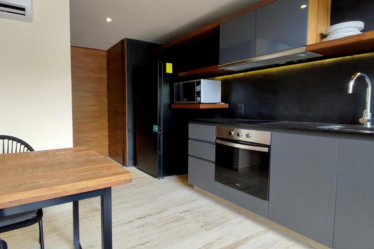 Beautiful 2 Story Loft Near The Aparthotel