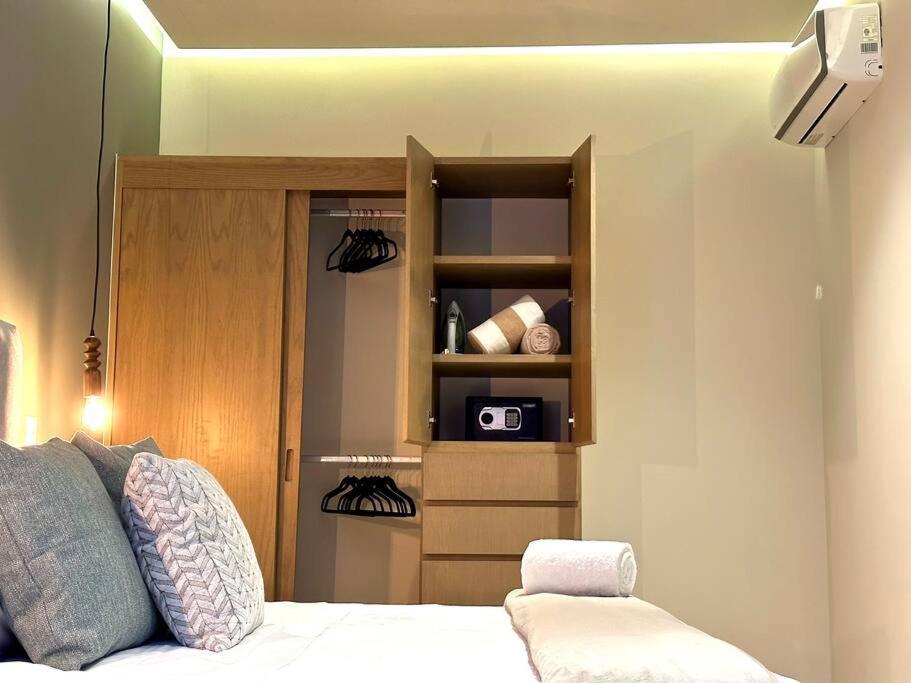 Apartment Luxury Steps From The By Solmar