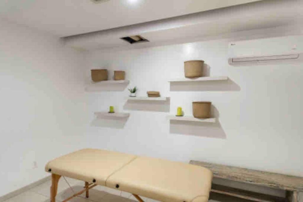 Ideally Located Steps From The 5th Avenue Apartment