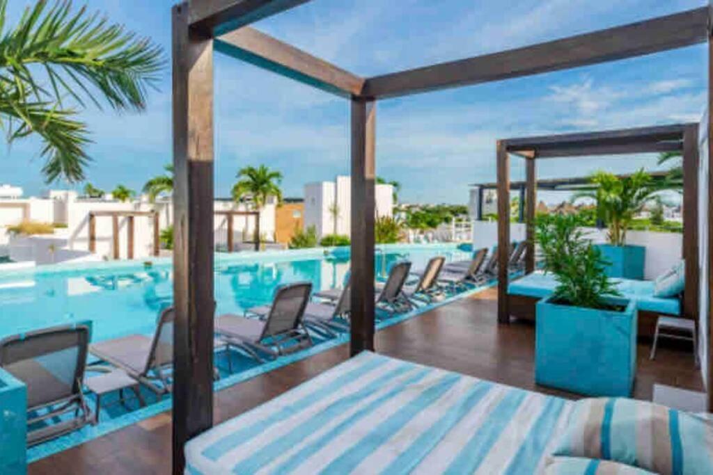 Ideally Located Steps From The 5th Avenue