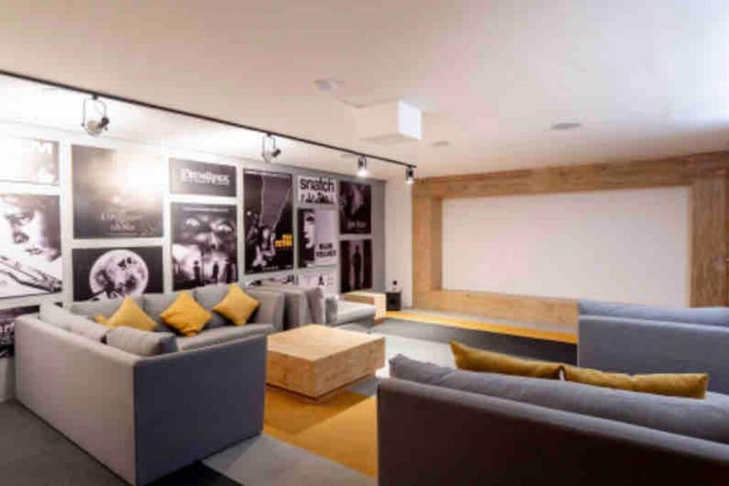 Ideally Located Steps From The 5th Avenue * Playa del Carmen