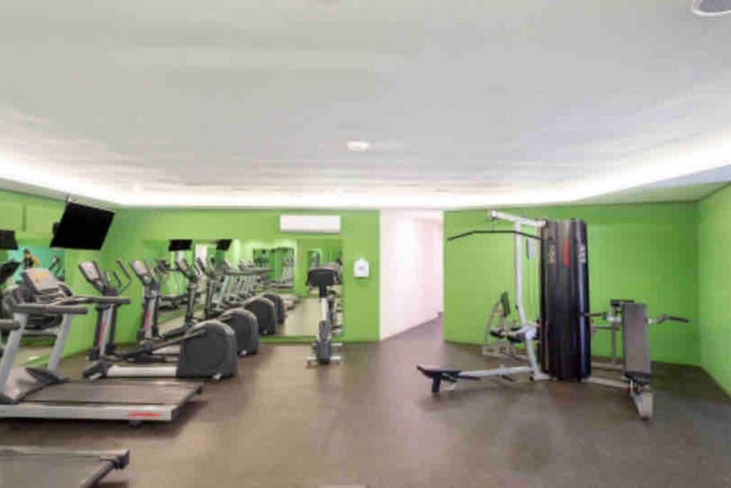 Ideally Located Steps From The 5th Avenue Apartment
