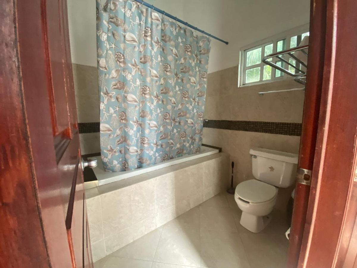 Casa Blanca Villa *