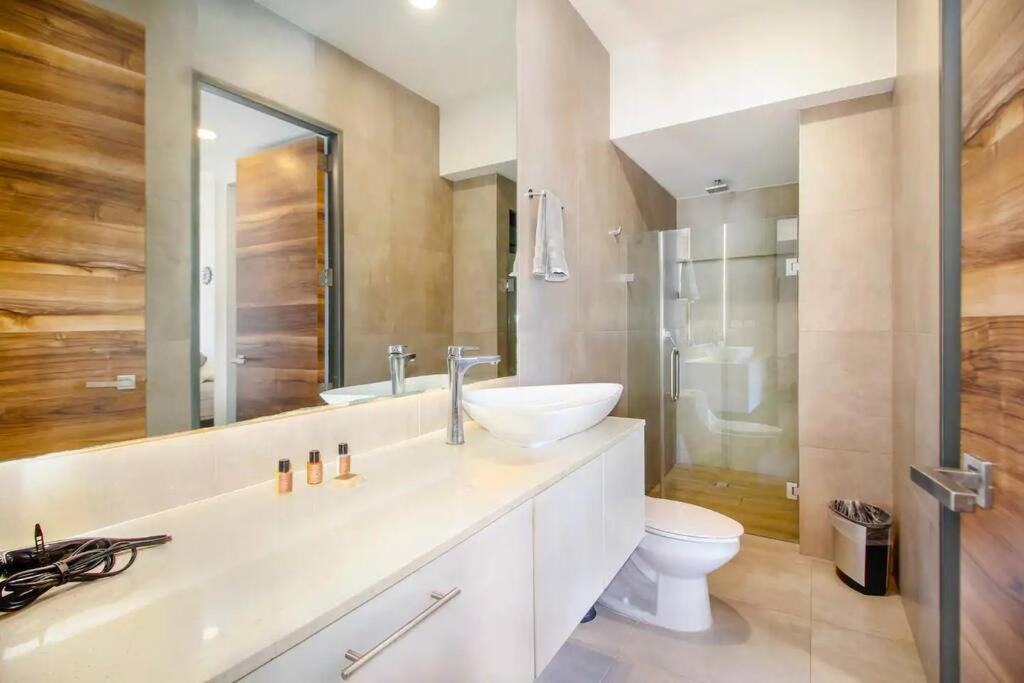 Brightness & Spacious 1 Bedroom