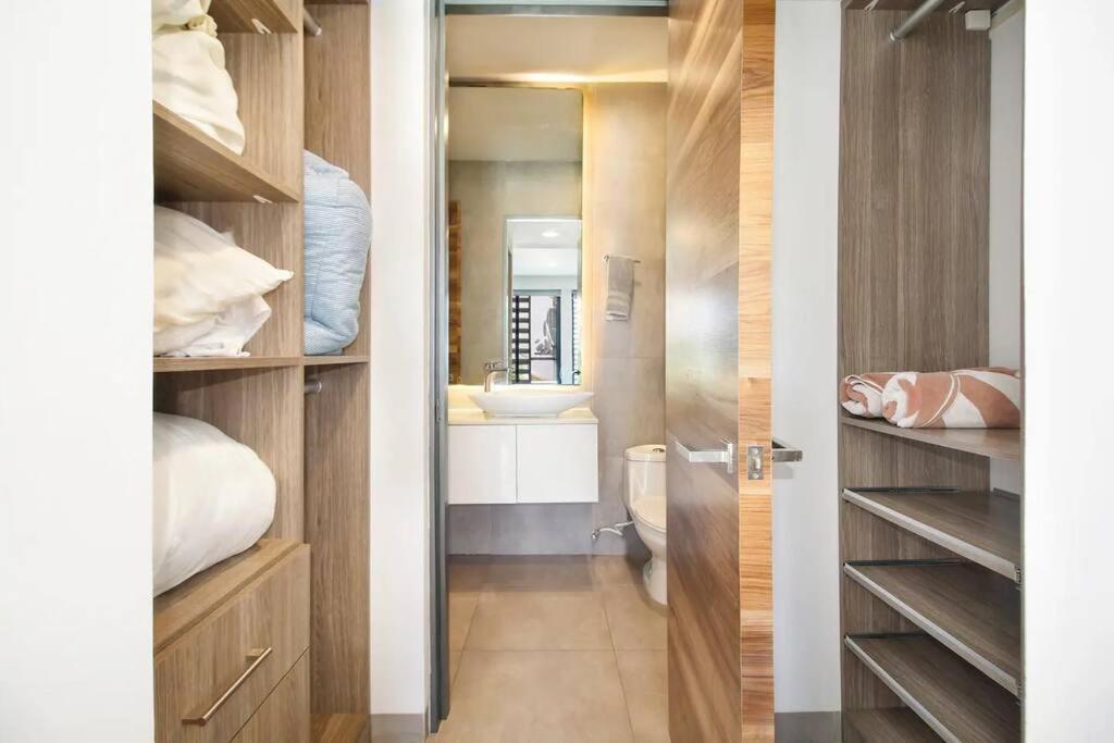 Brightness & Spacious 1 Bedroom