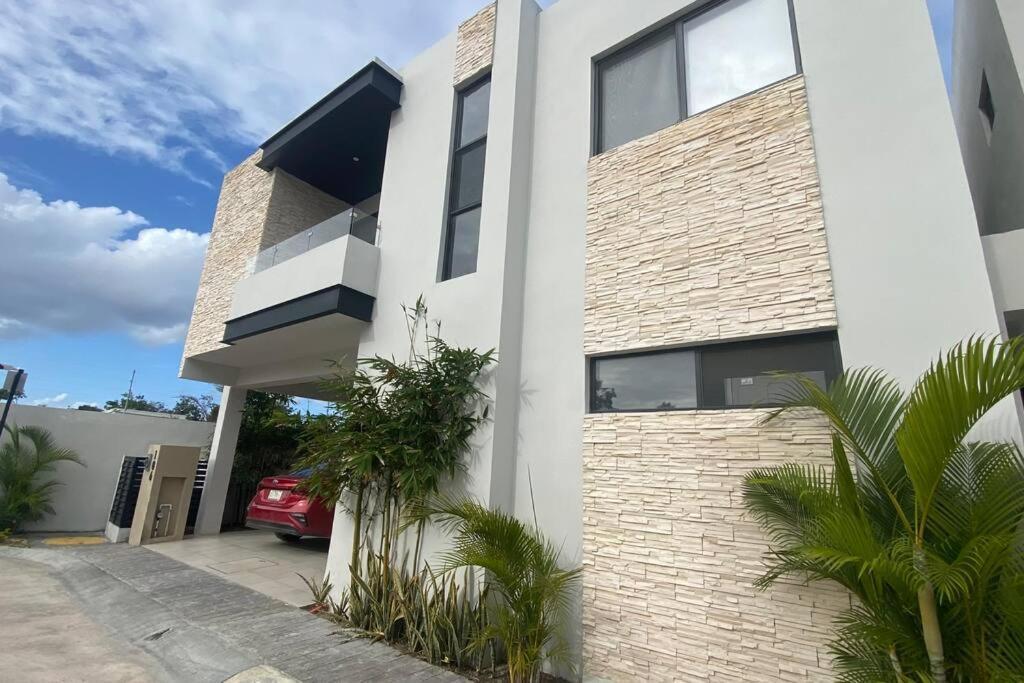 Big New House In Selvanova Coto 9 Ferienhaus *