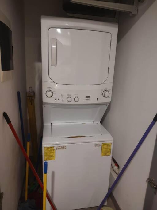 Apartment Brightness & Spacious 1 Bedroom *