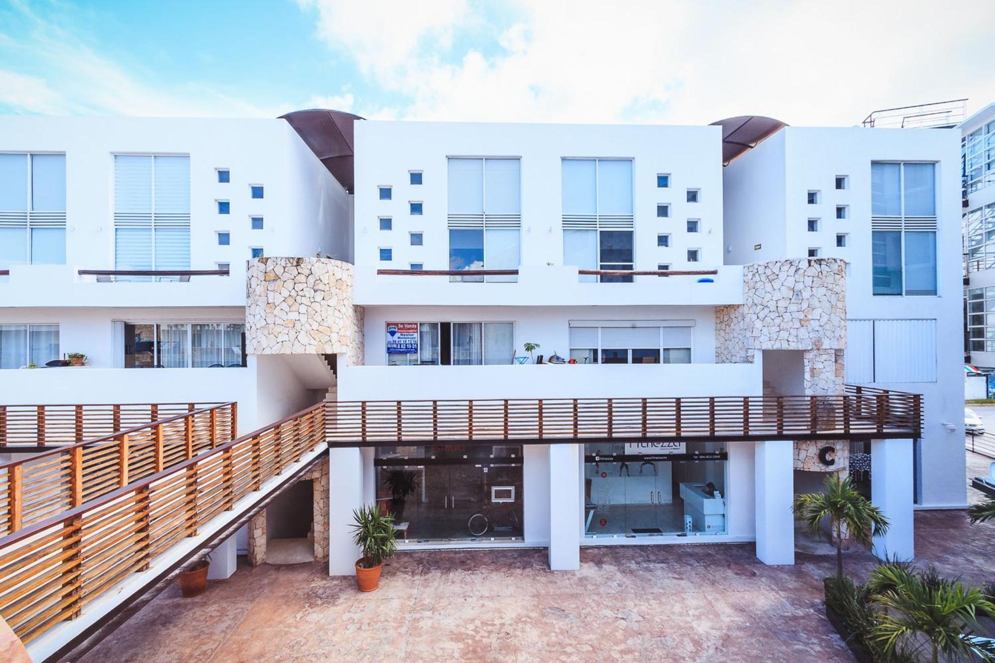 2 Bedroom Penthouse With Private Jacuzzi Next To Fifth Avenue And Beach - Plaza Paraiso A203 Playa del Carmen