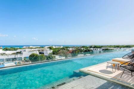 Oceanview Roof Pool With Speakeasy Cafe And Gym Parking Apartment *