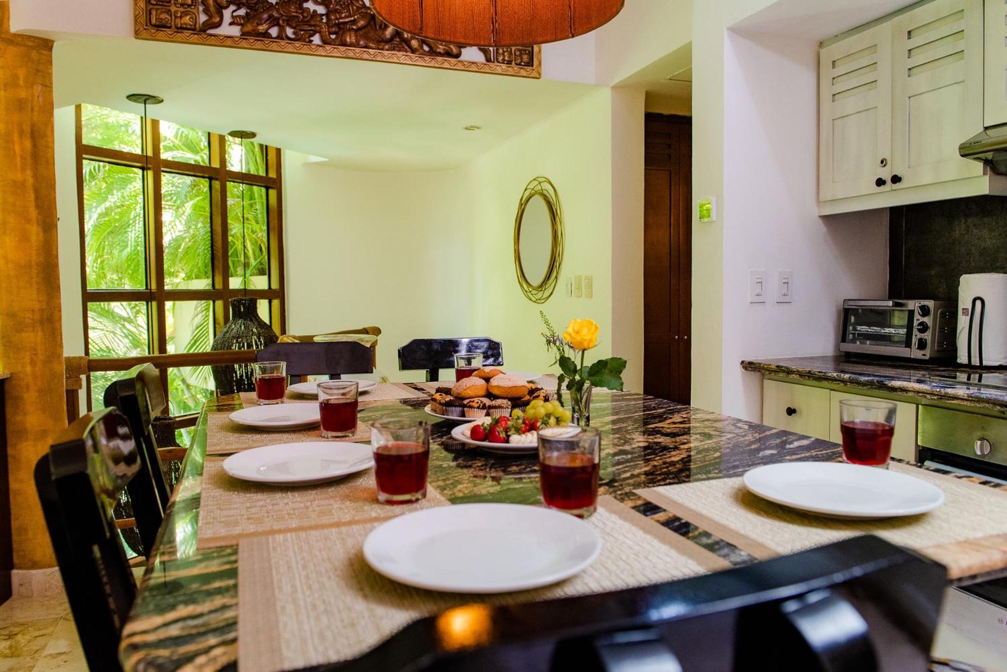 Hotel Maya And Beachclub