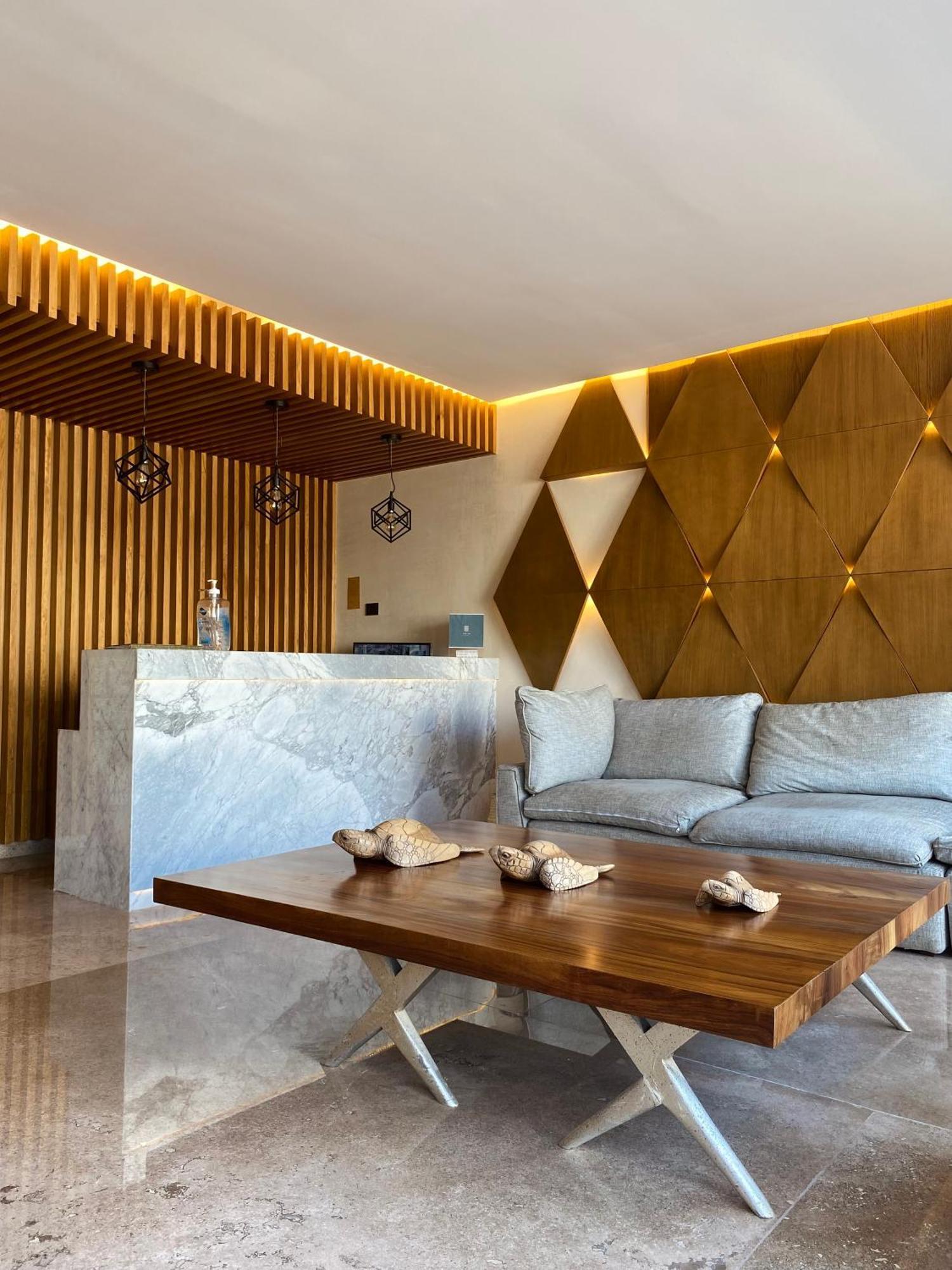 Cozy Poolside Apartment