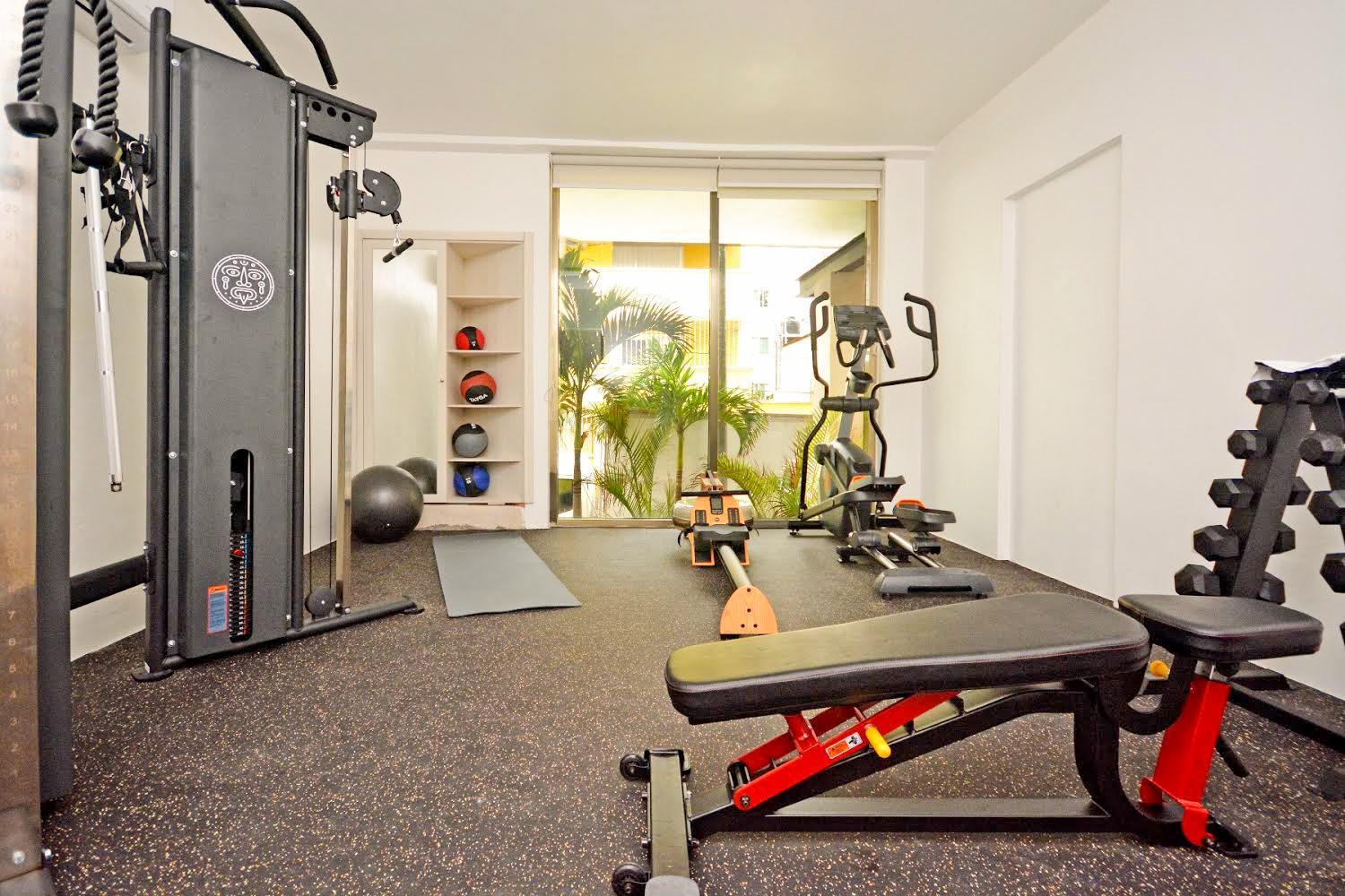 Apartment 1br Steps From The Beach! *
