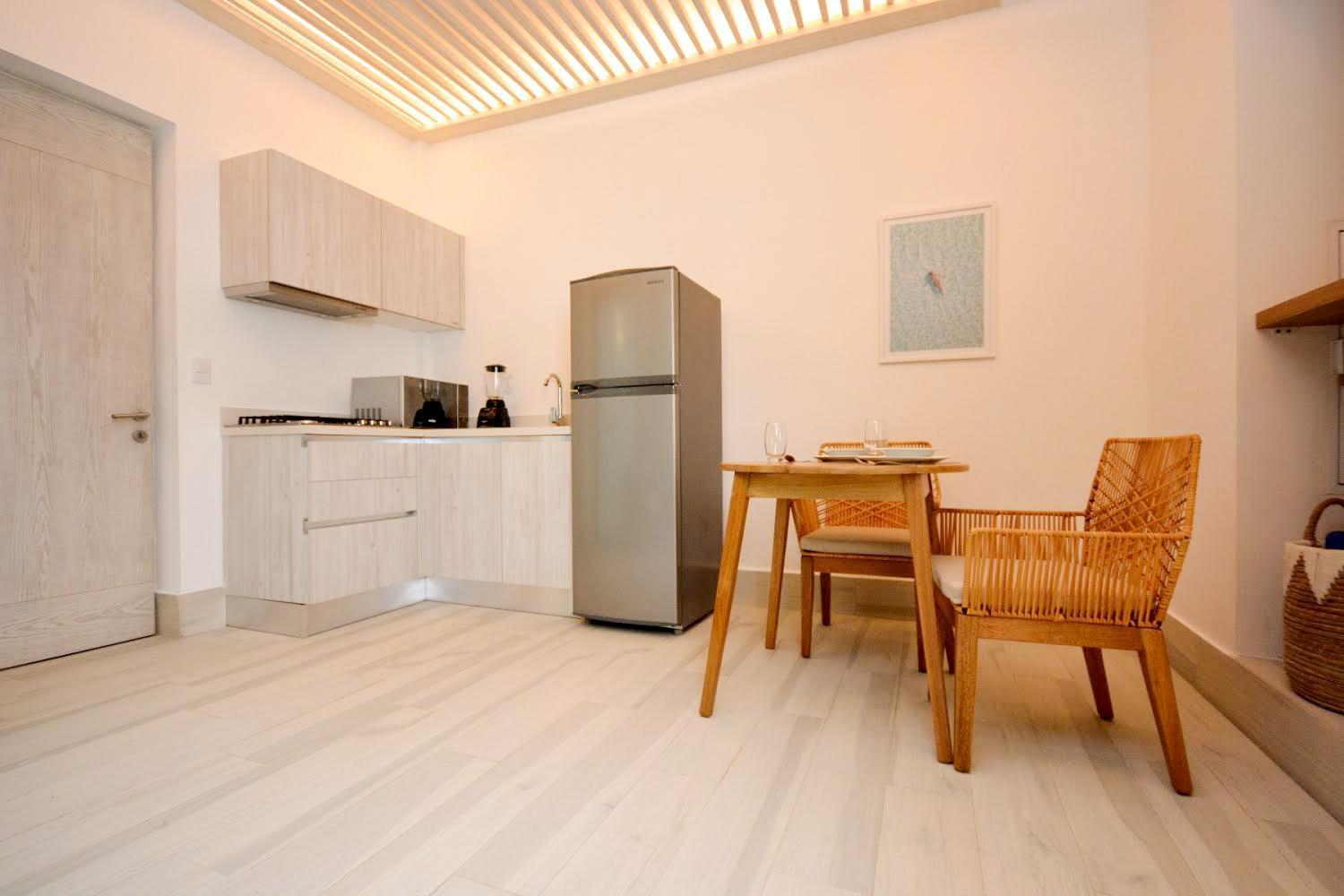 Apartment 1br Steps From The Beach! *