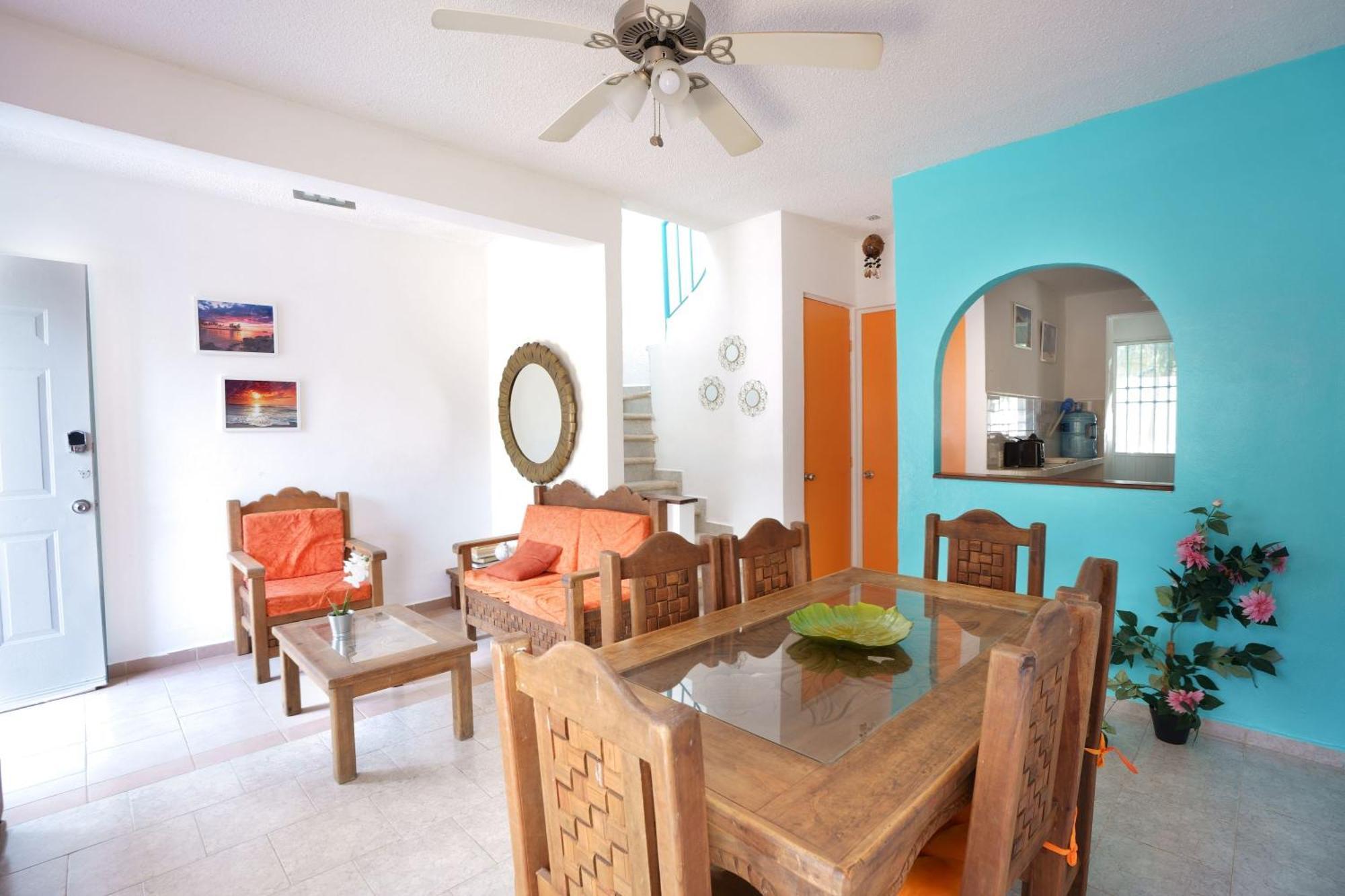Casa De Colores Holiday home *