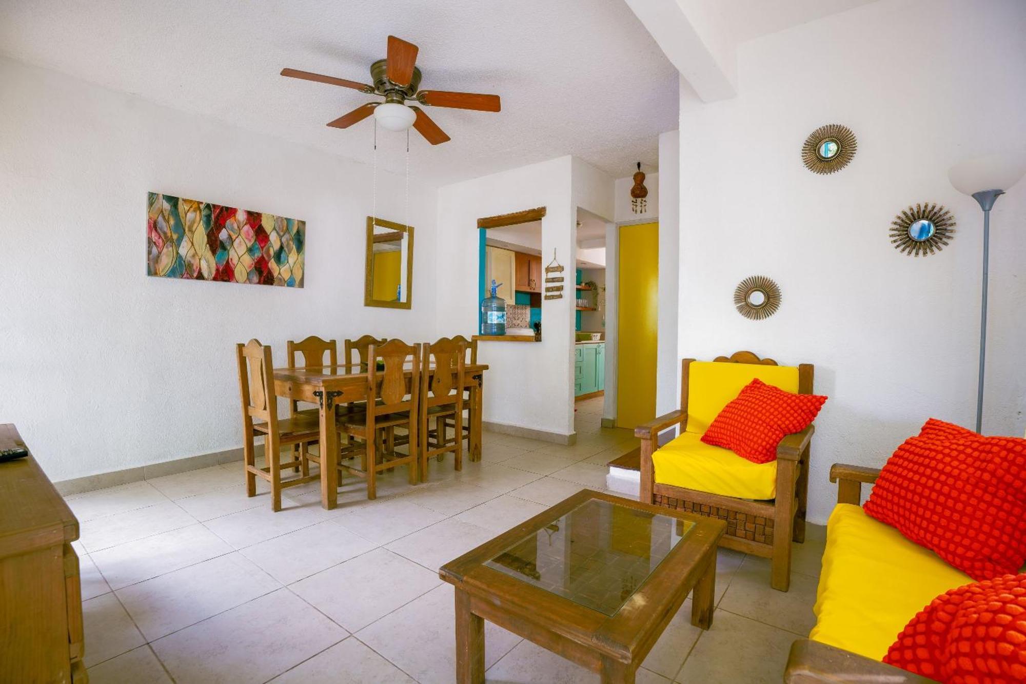 Casa De Colores Holiday home *