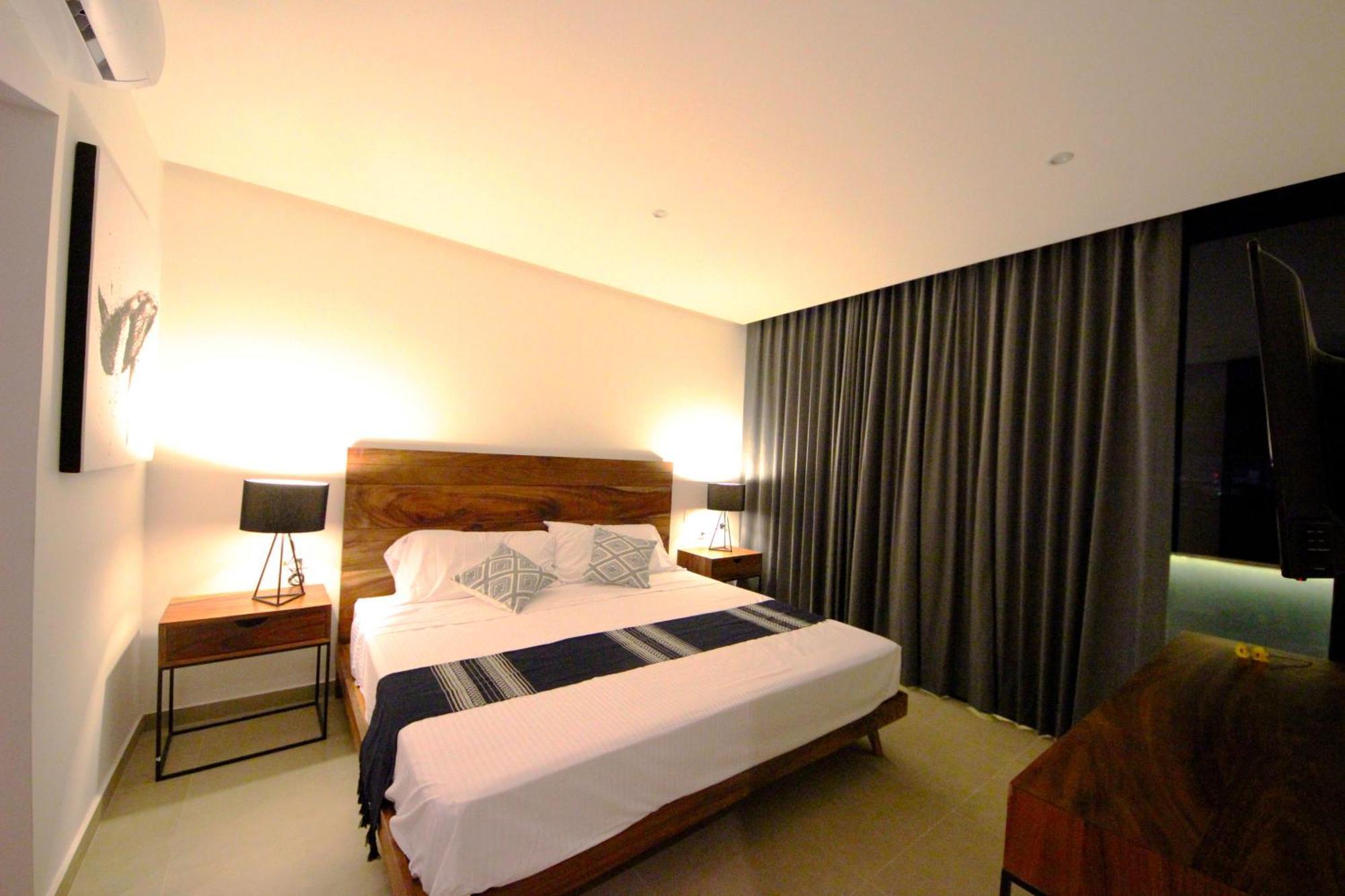 Near The Beach, Rooftop, Pool, Sea View. Apartment