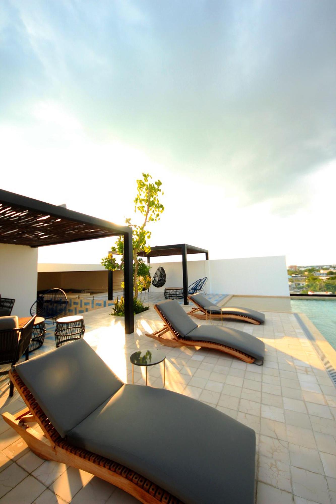 Apartment Near The Beach, Rooftop, Pool, Sea View. Playa del Carmen