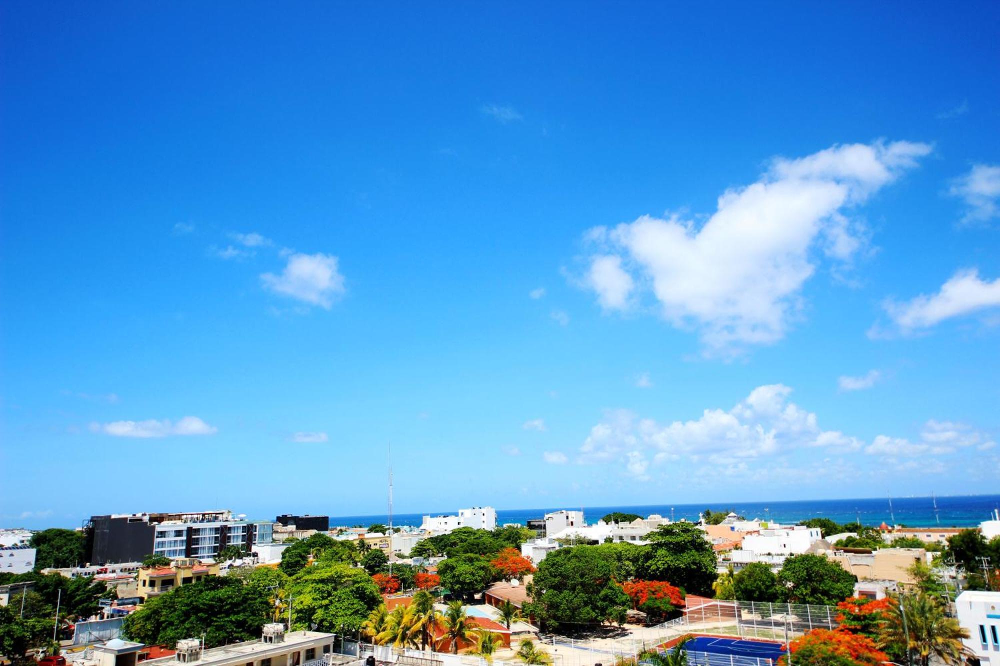 Near The Beach, Rooftop, Pool, Sea View. Apartment Playa del Carmen