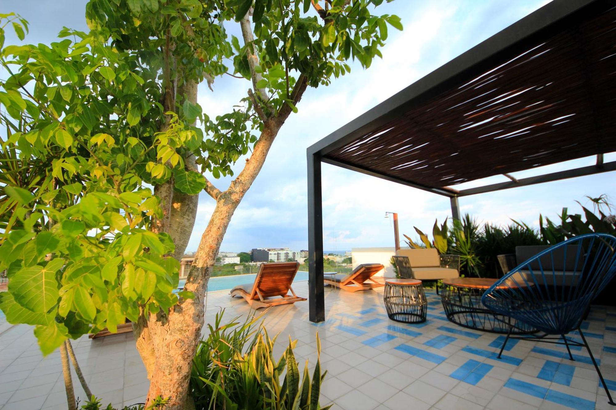 Near The Beach, Rooftop, Pool, Sea View. Apartment
