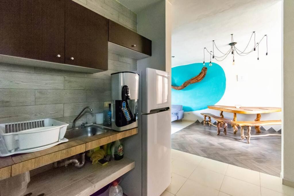 Apartment Cenote Penthouse Terraza & Jacuzzi Panoramicos, Muy Amplio, 2 Pisos Tu Uso Personal Y Exclusivo, 3 Recamaras, Excelente Ubicacion, La Playa Y La Quinta Av Caminando A 10 Minutos, Cerca De Restaurantes, Bares, Bancos, Nomadas Digitales 150 Mbps Playa del Carmen