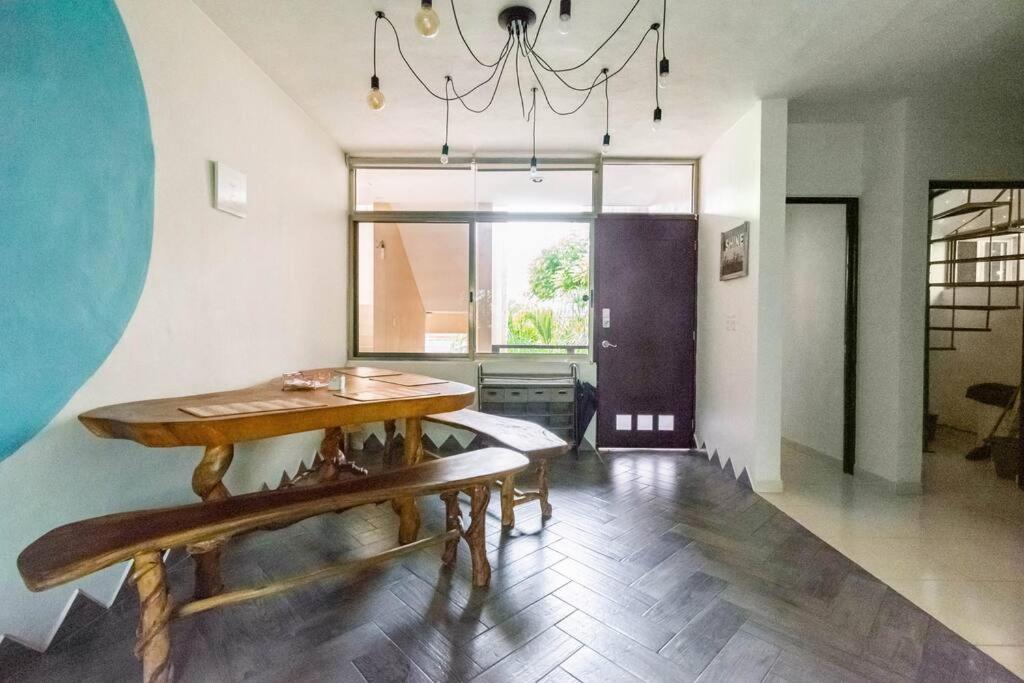 Cenote Penthouse Terraza & Jacuzzi Panoramicos, Muy Amplio, 2 Pisos Tu Uso Personal Y Exclusivo, 3 Recamaras, Excelente Ubicacion, La Playa Y La Quinta Av Caminando A 10 Minutos, Cerca De Restaurantes, Bares, Bancos, Nomadas Digitales 150 Mbps Apartment *
