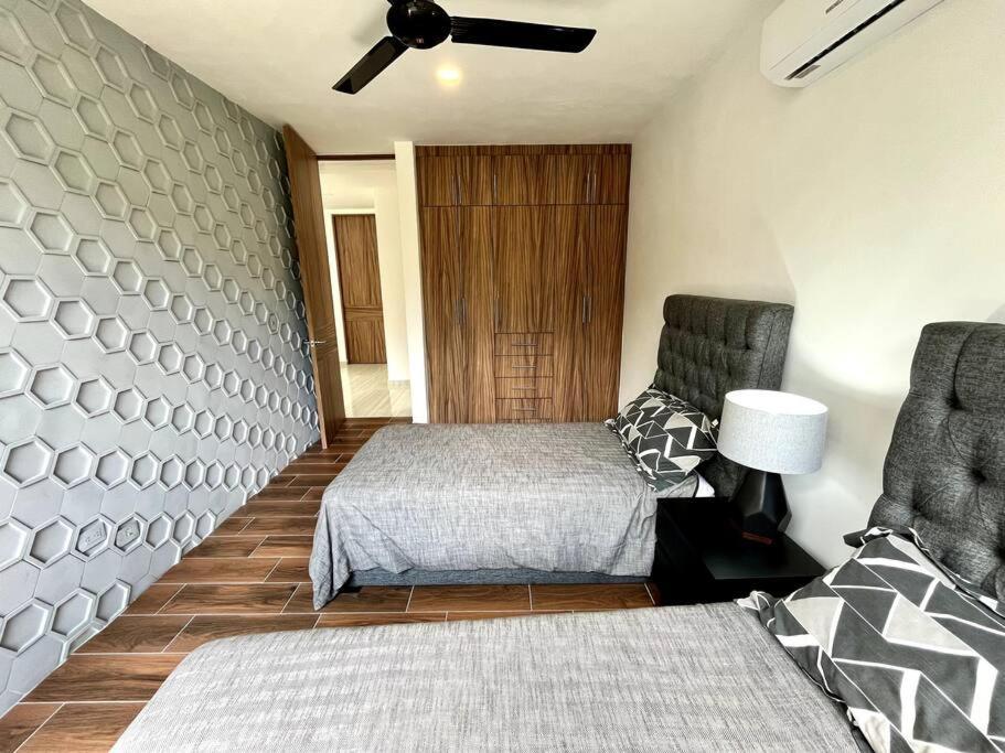 Ferienhaus Heavenly New Townhouse W/jacuzzi Near The *