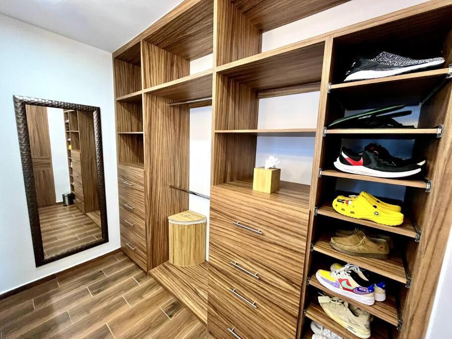 Heavenly New Townhouse W/jacuzzi Near The Ferienhaus