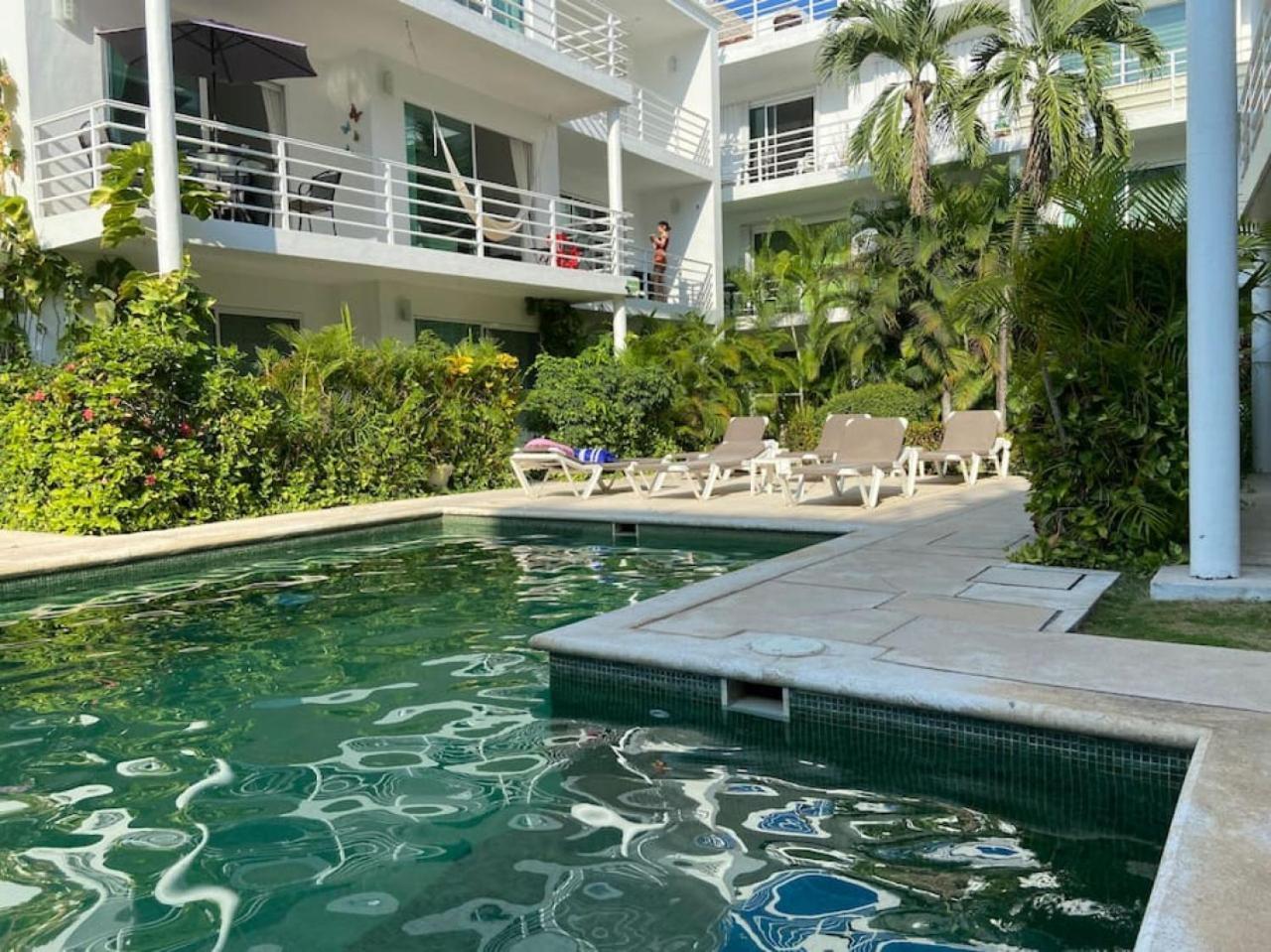 Charming 2br Downtown. Caribbean Allure