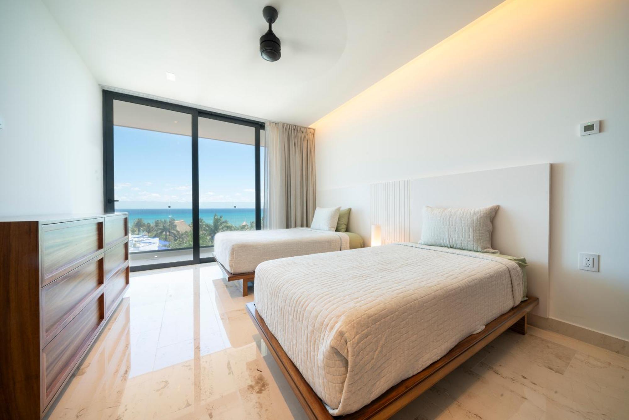 Luxury 3 Bedroom With Ocean View & Pool - Marila 503
