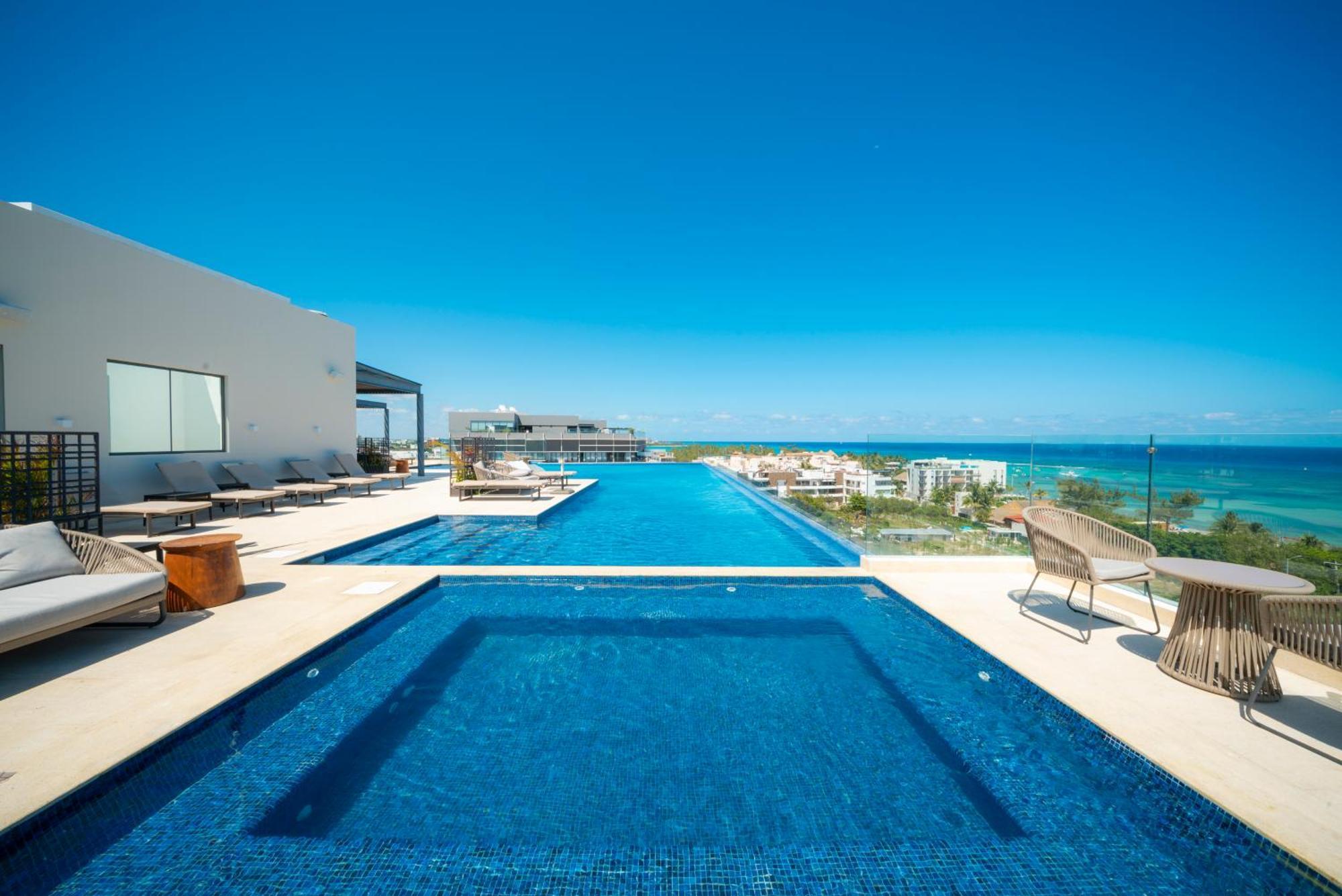 Luxury 3 Bedroom With Ocean View & Pool - Marila 503 *