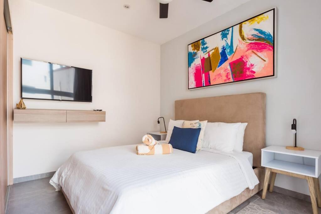 Luxury 2-bed 200mb Wifi Sauna Ac Gym Apartment *