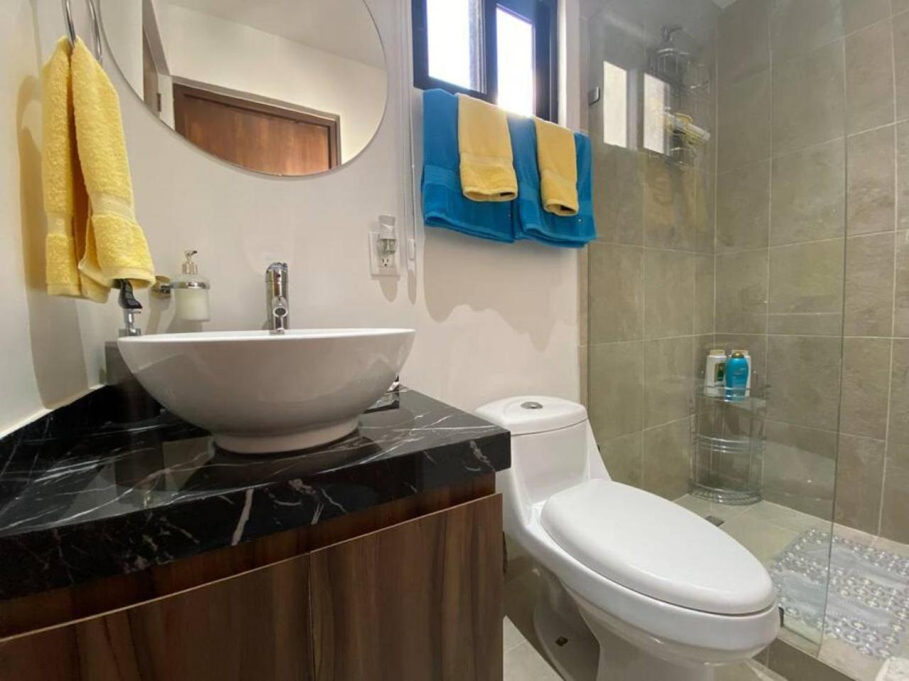 Fully Equipped 1bd Ph With Gym Rooftop Pool And Bbq Apartment *