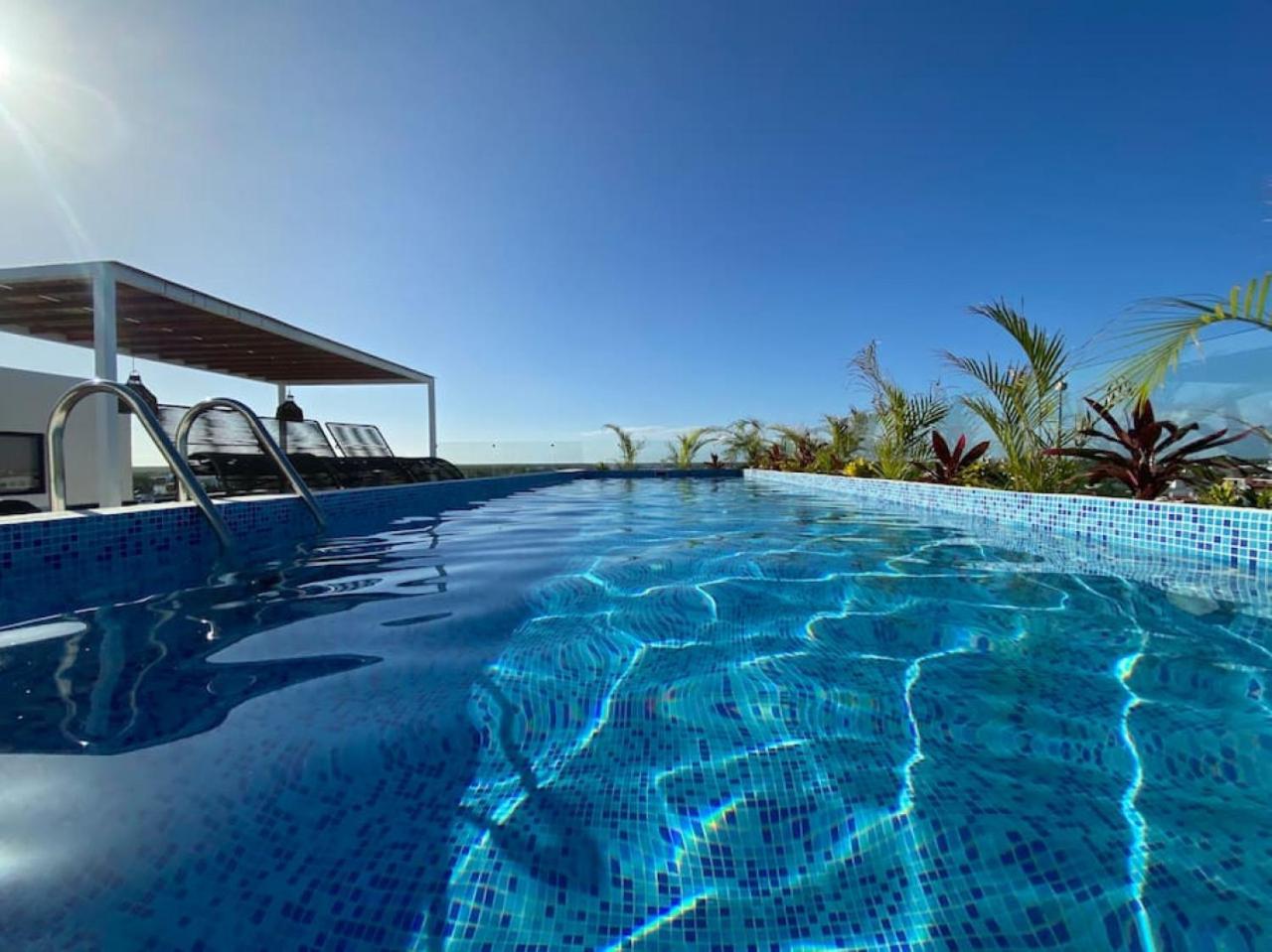 Apartment Fully Equipped 1bd Ph With Gym Rooftop Pool And Bbq *