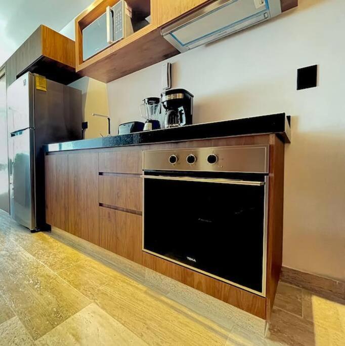 Estudio Centrico Entre Av. 10 Y 5ta Av. Apartment *