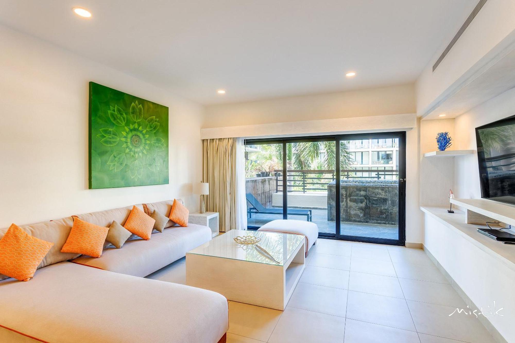 Apartment Aldea Thai L Resort-style Pool & Gym
