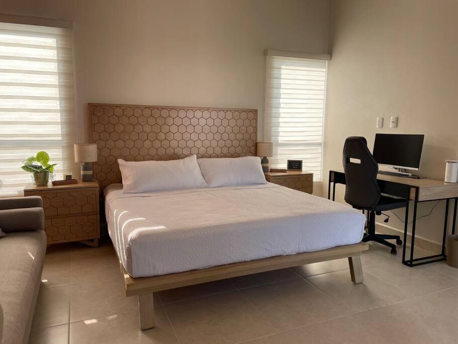 Hermosa Casa De 3 Pisos En De Lujo Villa