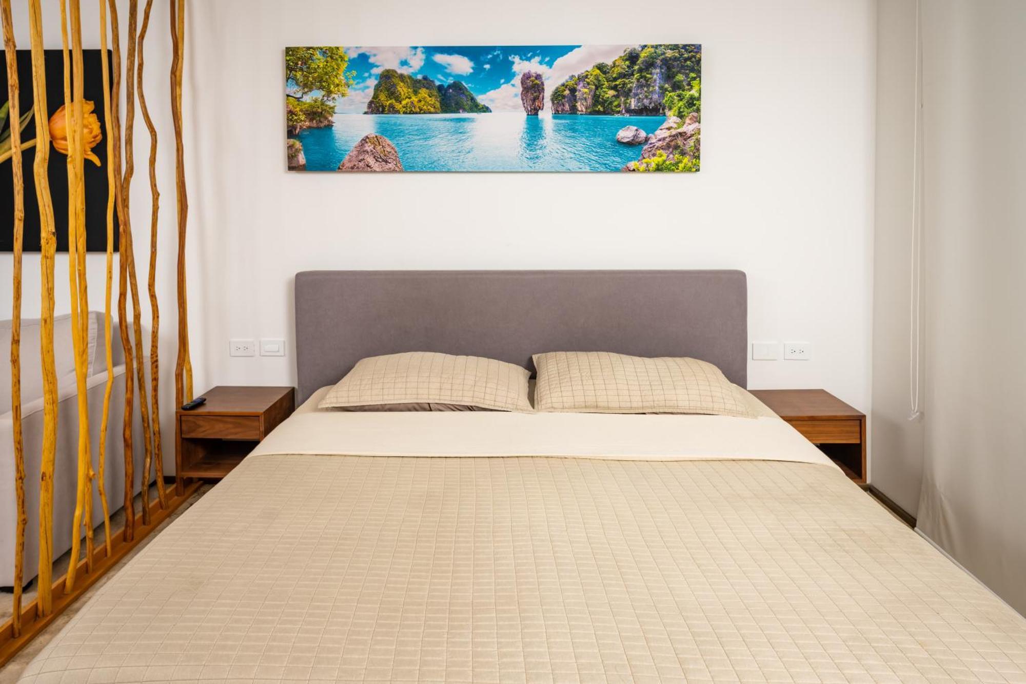 Apartment Walk Distance To Wallmart And 5ta Avenue *